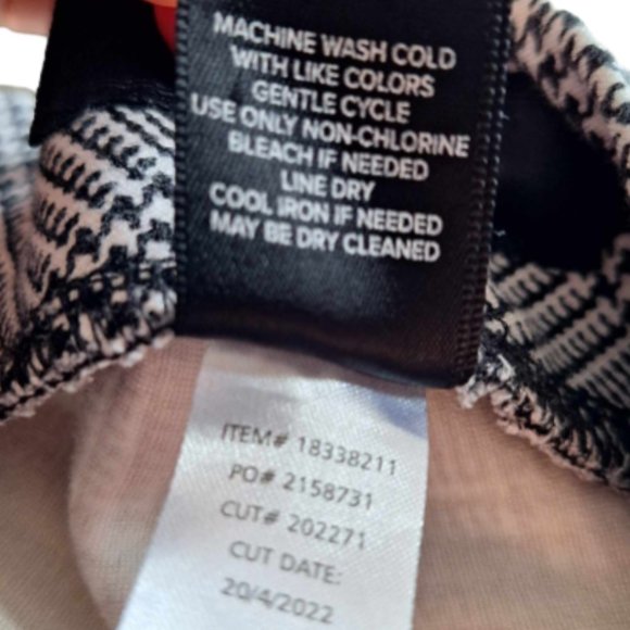 Torrid Houndstooth Mid-Rise Black and White Pants Size 10 - Picture 8 of 9